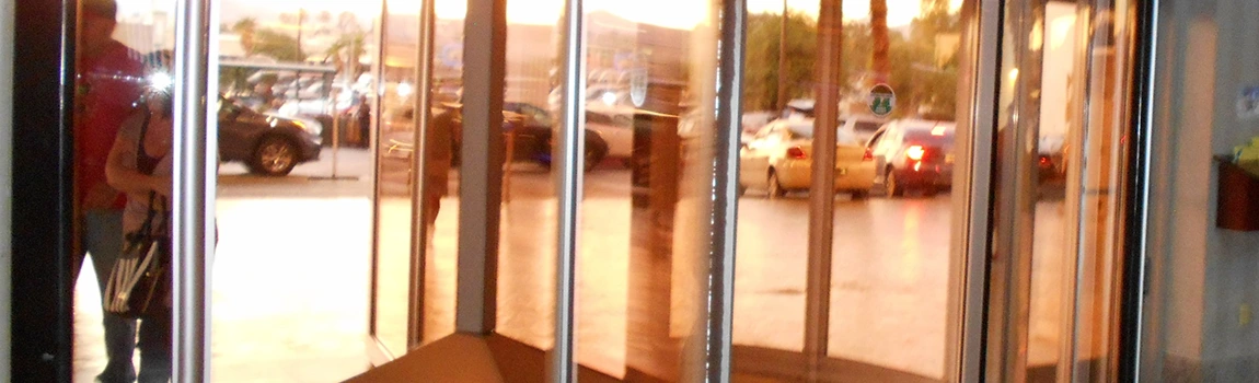 Storefront Glass Repair Cost in Midway, FL